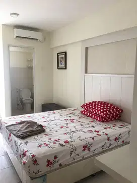 Jarang ada disewakan apartemen educity lantai 1 full furnish