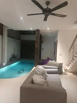Disewakan villa di lokasi strategis Seminyak