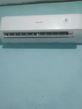 Dijual cepat AC merk Sharp 3/4 PK..msh ada gransi