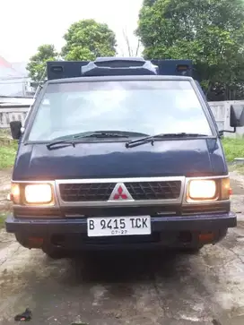 Mitsubishi L 300 AC PS  2017