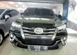 Toyota Fortuner VRZ Matic Hitam