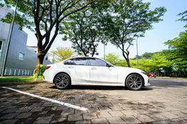 BMW 320i Sport G20 LOW KM GOOD CONDITION!