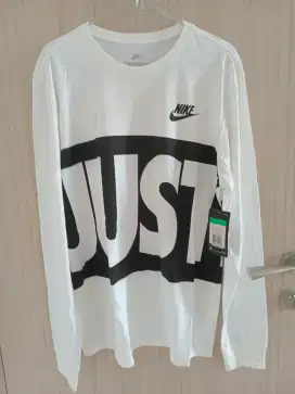 Nike Just Do It Logo Tee size XL BNWT