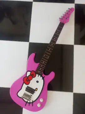 Gitar listrik HELLO KITTY STRATOCASTER