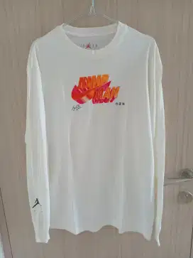 Nike Jumpman Size M Very Good Jordan Logo tee long sleeve