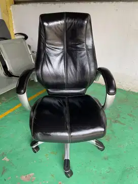 kursi direktur chairman