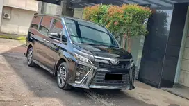 Toyota Voxy 2.0 ATPM 2021