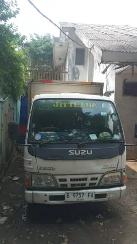 Dijual Isuzu Elf 2011