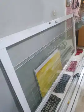 Satu set pintu kaca ukuran 3 meter bekas ruko