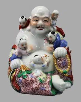 patung budai antik