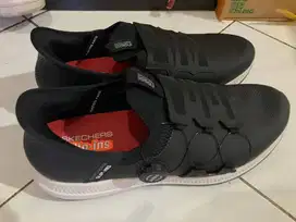 Sepatu Golf Pria Skechers Go Elite 5 Slip