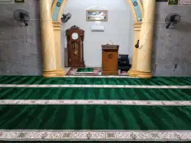 Tampilan Masjid Lebih Elegan dalam Sekejap dengan Karpet Masjid Baru