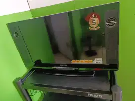 Tv Poytron slim & meja