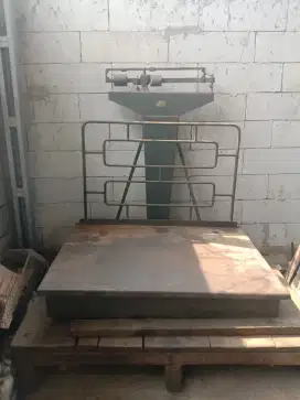Timbangan Duduk TBI 1 Ton Lantai Barang Mekanik Manual Cahaya Adil
