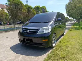 Toyota Alphard 2.4 WD at 2005