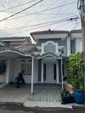 Dijual Rumah di cluster de green mansion jatibening