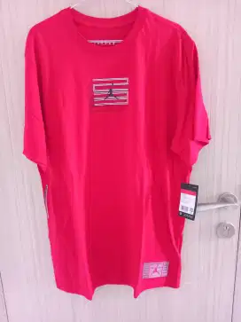 Jordan Tee Aj 11 BNWT size L