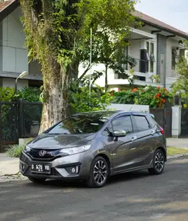 MULUS!HONDA JAZZ RS 2017 AT KM70rb