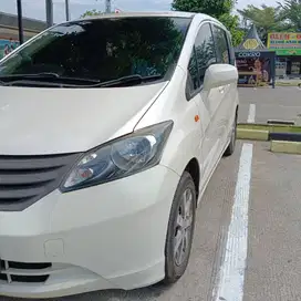 Honda Freed SD Matic 2010