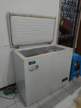 Frezer rsa 210 bekas