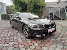 BMW 320i AT 2021