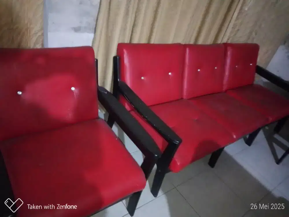 Meja dan Kursi tamu merk Ligna