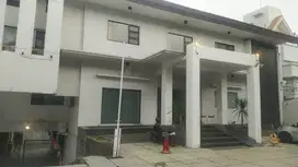 DISEWA DAN JUAL TEMPAT USAHA/ RUMAH WIJAYA KEB  BARU JAK SEL