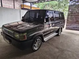 Dijual, kijang grand extra long tahun 1993
