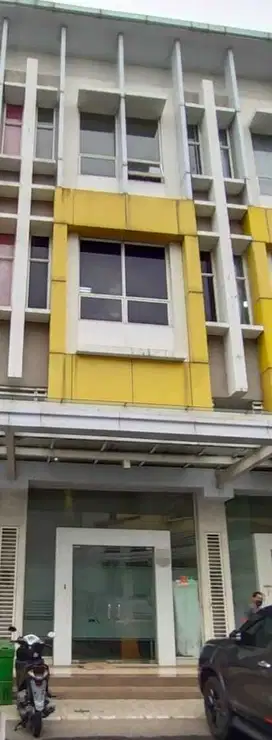 Disewa ruko Emerald Summarecon Bekasi lokasi strategis