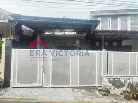 Rumah Jual Area Klojen Kawasan Padat Penduduk Dekat Kuliner Kawi