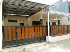 RUMAH DEKAT KAMPUS UII  PASAR JANGKANG JL KALIURANG