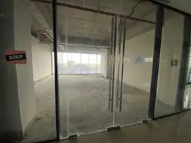 Ruang Kantor di Gedung Apartemen Evencio di Depok