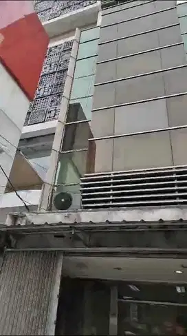 Disewakan ruko eks bank siap pakai di Sawah Besar, Jakarta Pusat