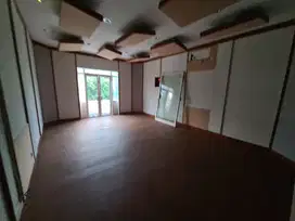 RUKO PERMATA SENAYAN 4 LANTAI HADAP JALAN EX STUDIO SIAP HUNI