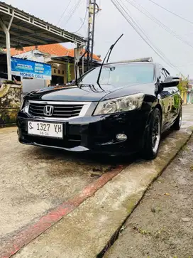 Honda Accord 2010 Bensin