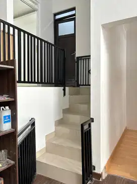 Dijual rumah 2 Lantai di Komplek sindanglaya kota bandung