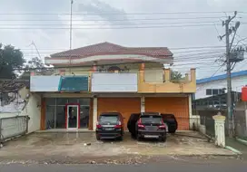 Tanah Dan Bangunan Di Kota Baru - Cikampek (samping pom bensin)
