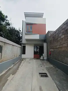 Rumah 2 lantai di kota bandung 10 menit ke Sumarecon mall bandung