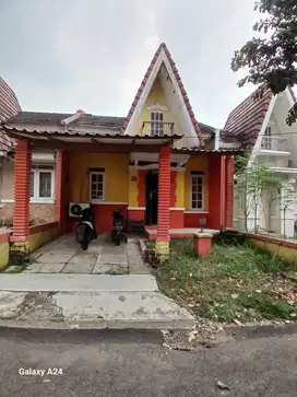 DIJUAL RUMAH SIAP HUNI DI VENESIA SENTUL CITY SSR725 A7