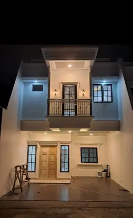 RUMAH MEWAH 200 METER JL.RAYA UTAMA KAHFI II JAGAKARSA,JAKSEL