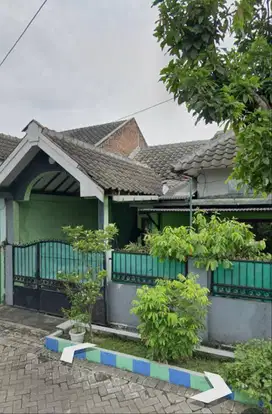 Rumah asri dijual cepat