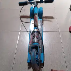 Skuter anak bekas