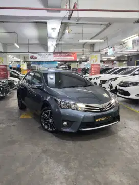 Low KM Toyota Altis V AT 2016 Like New 2017