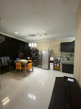 KEREN HARGA RUMAH CANTIK HOOK DAN LUAS DI GEMPOL ASRI CIJERAH  BANDUNG