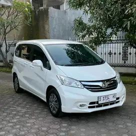 LOW KM!Honda FREED E 2013 (PSD)