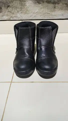 Jual sepatu safety kulit asli