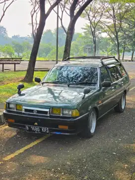 Mazda Vantrend Hijau