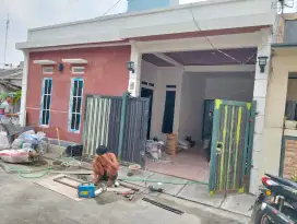 Di kontrakan rumah