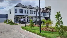 Dijual rumah mansion nine strategis siap huni