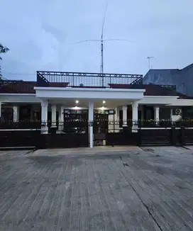 Rumah mewah 2 lantai sangat luas, lokasi strategis. Galaxy Bekasi